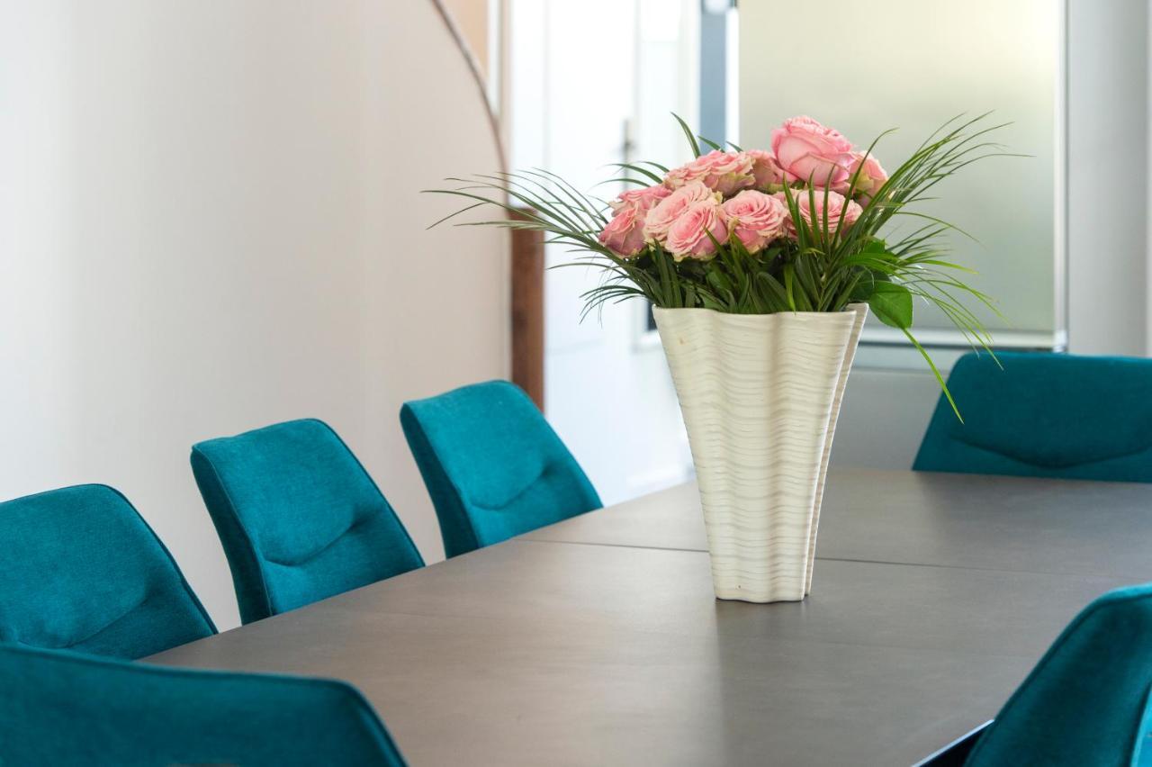 Suites Mana - Le Manaloft, Chic Et Moderne Avec Salle Privee De Fitness En Plein Centre-Ville De Rethel Exteriér fotografie
